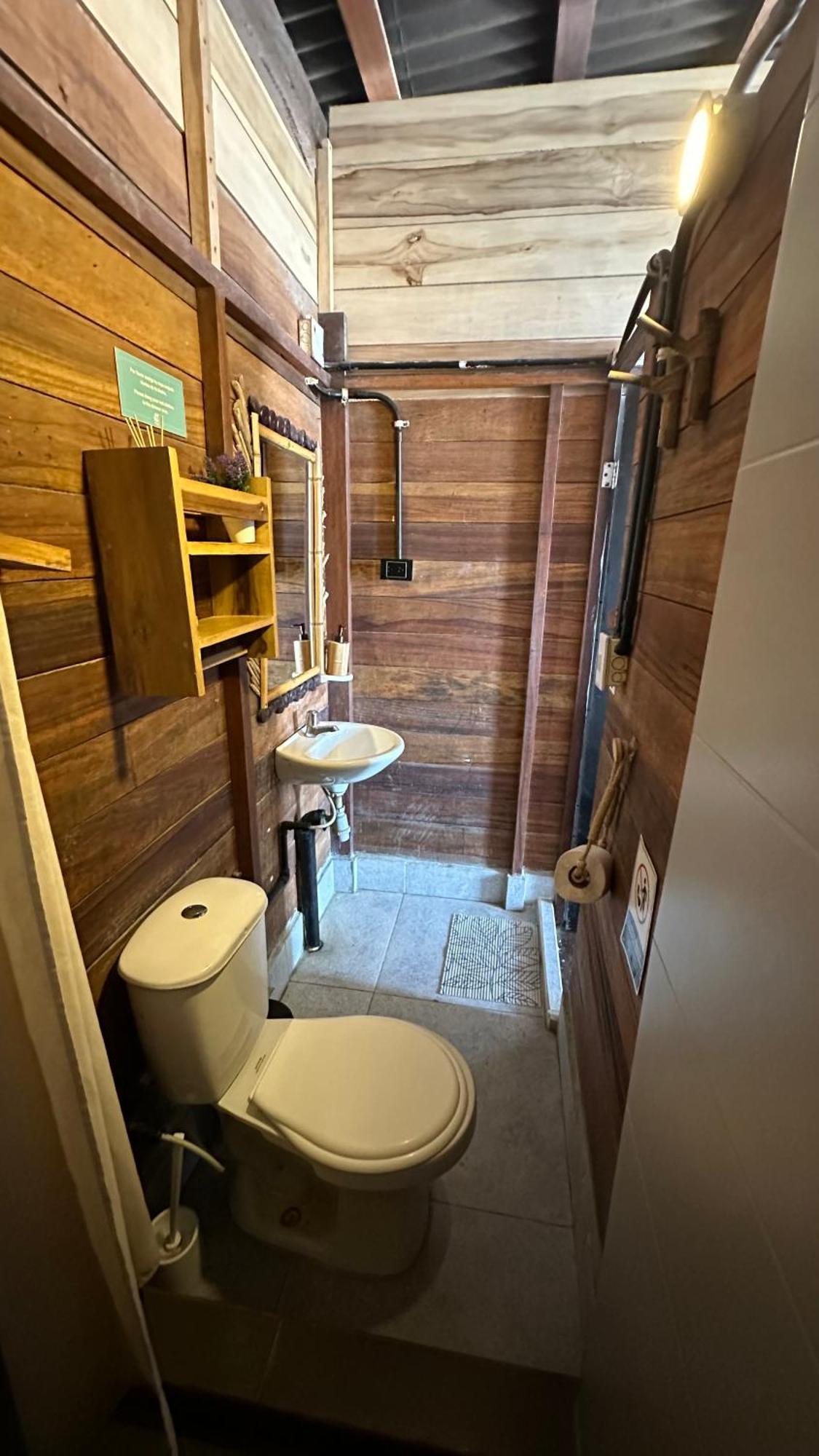 Paraíso Hostal *