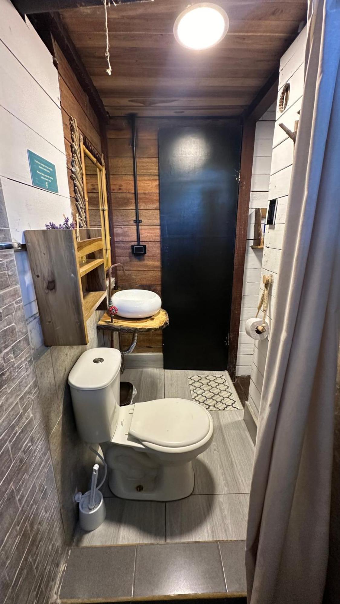 Paraíso Hostal *
