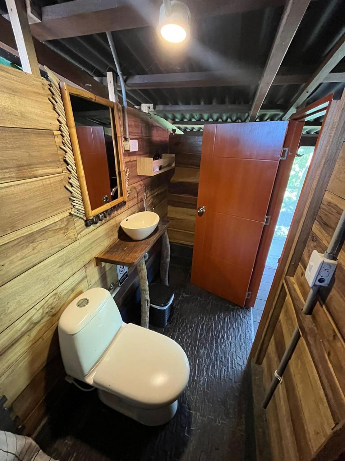 Eco Paraiso Hostel *